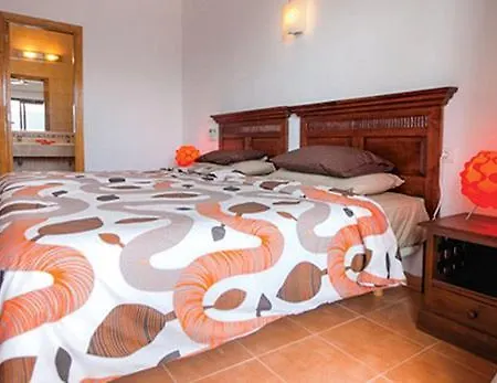 Playa Blanca Sleeps 6 Wifi Villa