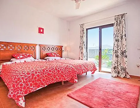 Playa Blanca Sleeps 6 Wifi *